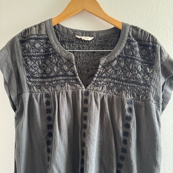 Lucky Brand Cotton Smocked Embroidered Blouse Top size Small - Picture 7 of 11